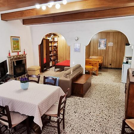 Appartamento Il Grillo Fossato di Vico Exterior foto