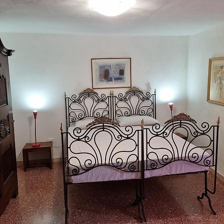 Appartamento Il Grillo Fossato di Vico Exterior foto